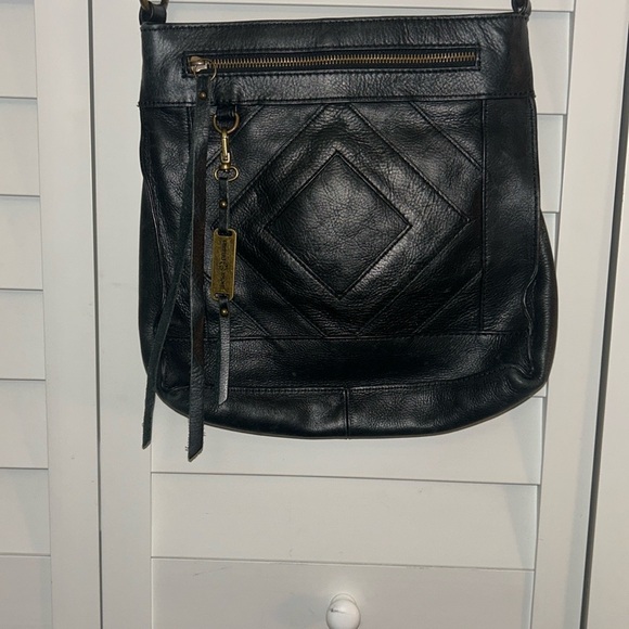 Lucky Brand Black Leather Crossbody Bag - Picture 2 of 7